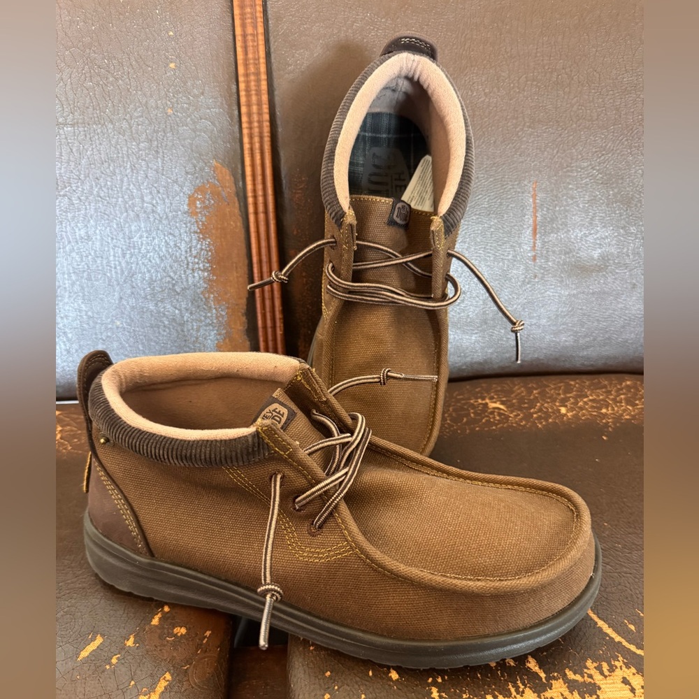New Hey Dude Wally Mid Gripr Vin Classic boots Mens size 10